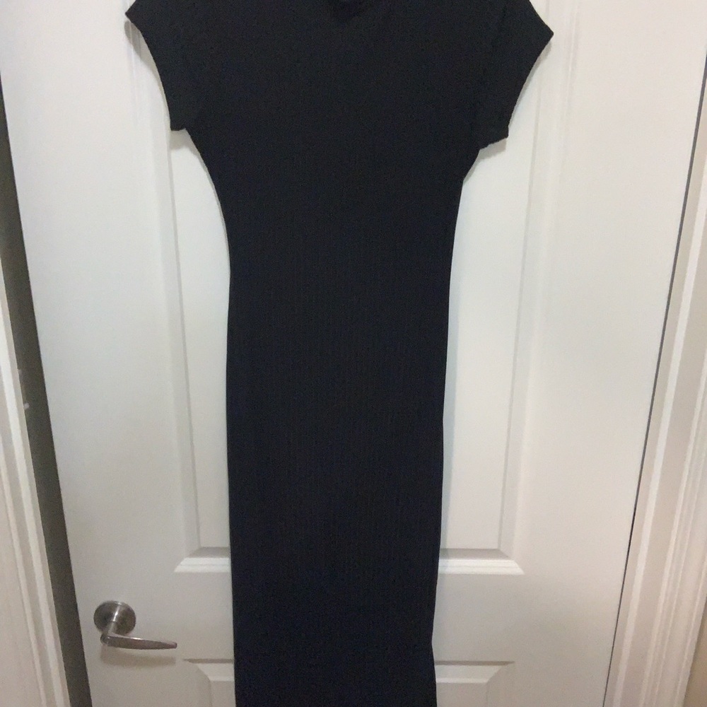 Discreet Black Maxi Dress